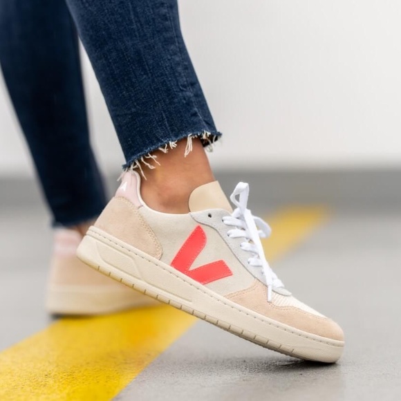 Veja Shoes - Veja V-10 Sneakers